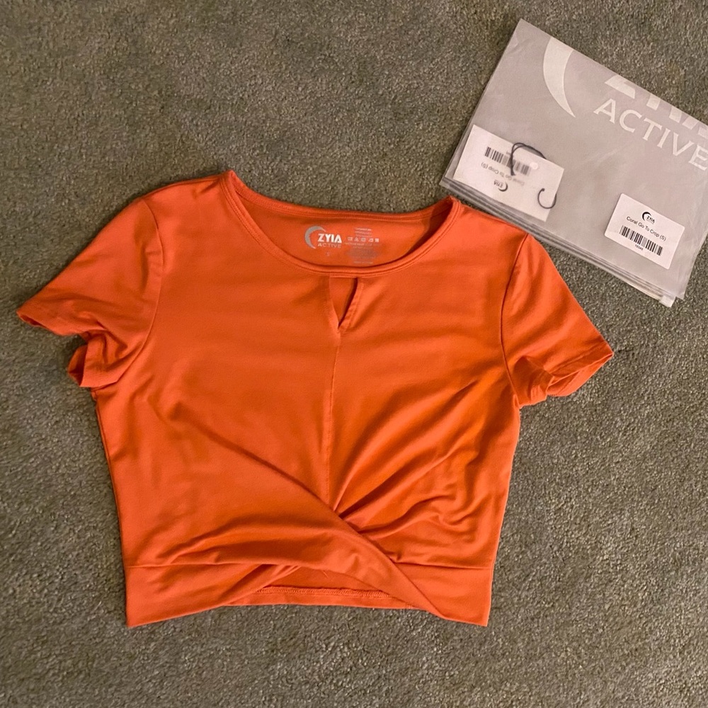 EUC Zyia Coral Crop T